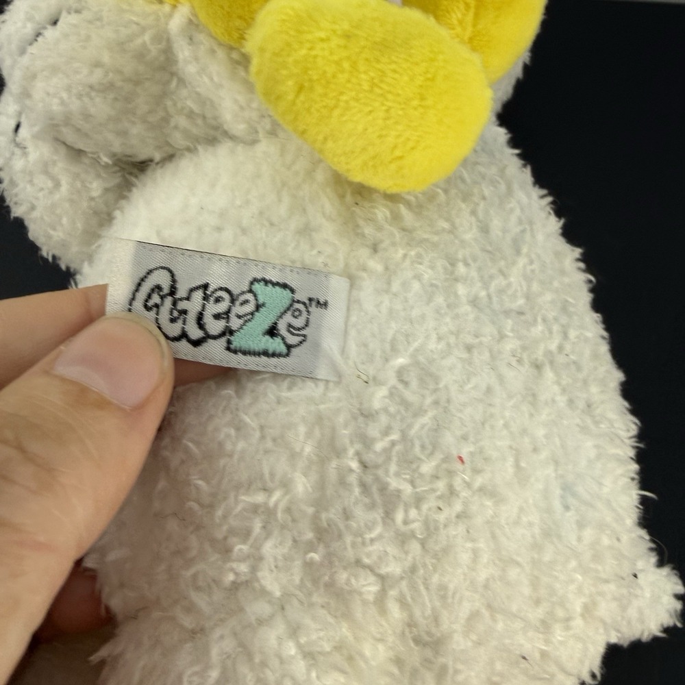 Happiness is a Hug by Hallmark Snoopy & Woodstock Plush - Picture 3 of 10